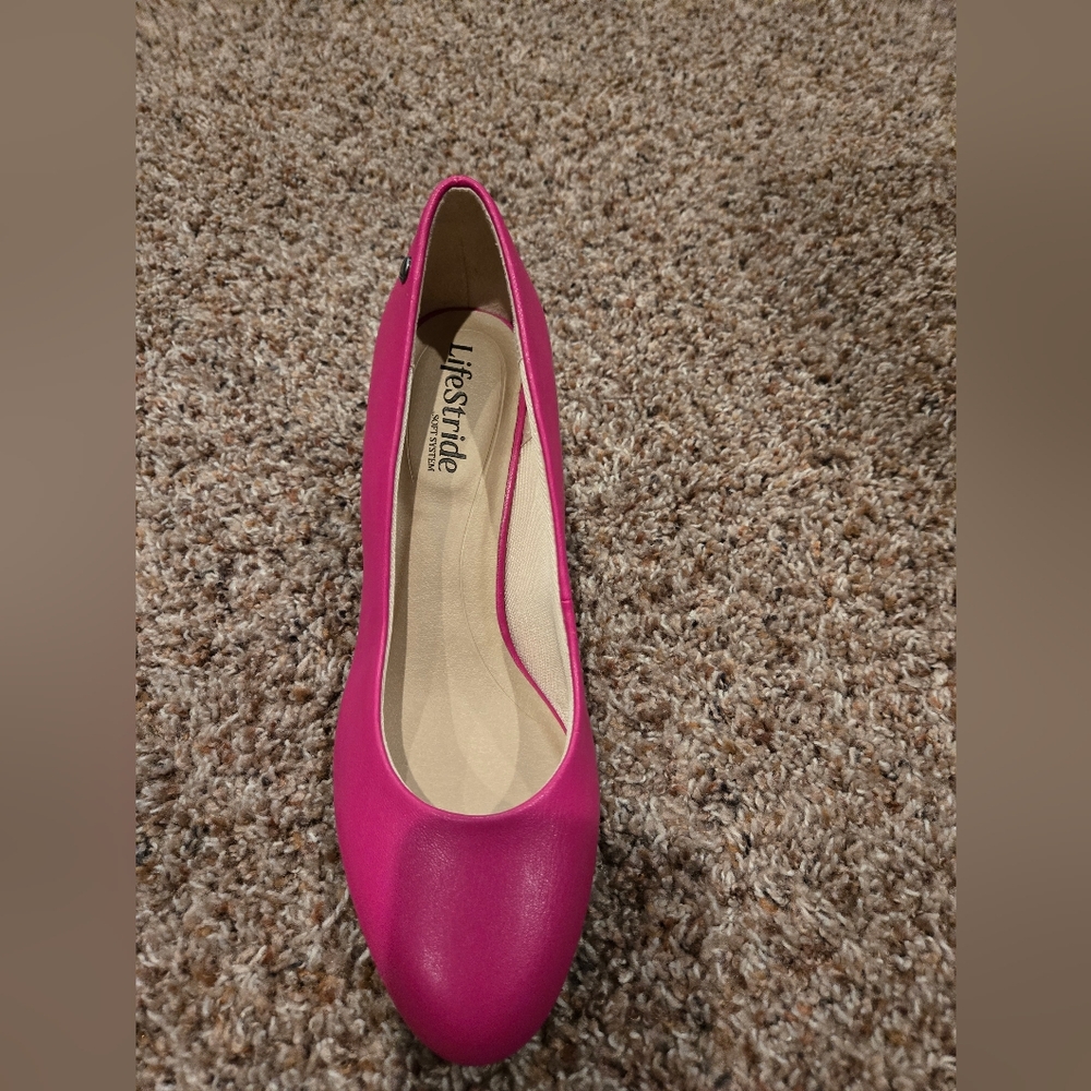 Elegant Pink Women's Heels - Picture 3 of 4